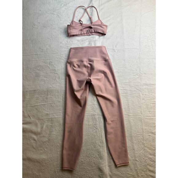 Alo Yoga Airlift Intrigue Bra and 7/8 High-Waist Airlift Legging Ballet Pink XS - Picture 3 of 15